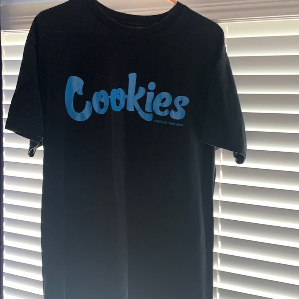 Black and Blue Cookies graphic Tee